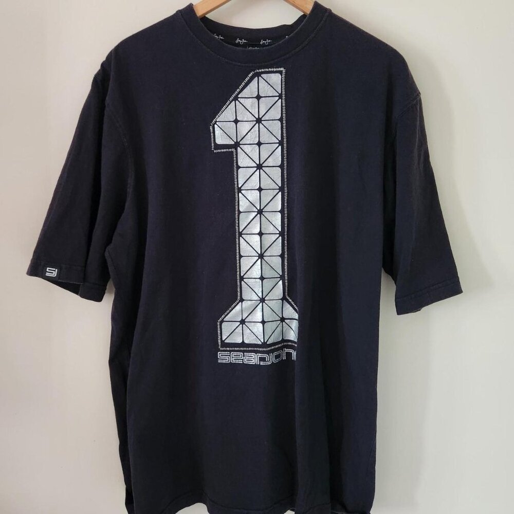 Vintage y2k SEAN JOHN Black and Silver One 1 Short sleeve T-shirt.  Mens XL.
